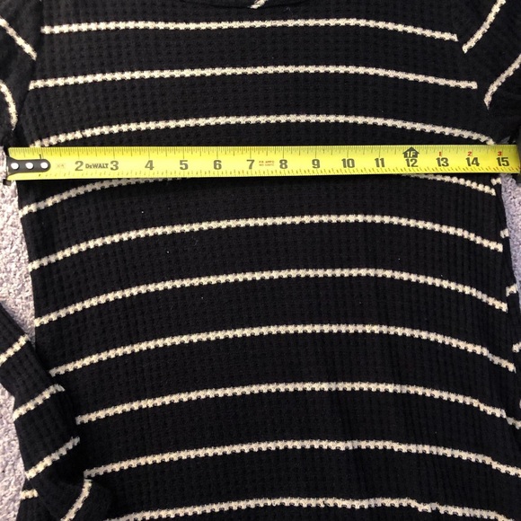 Black and white striped sweater with a tunic style - Picture 4 of 7